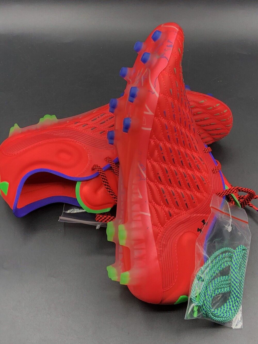 8.5 Men's Under Armour Magnetico Elite 3 FG Soccer Cleats 3026740-600